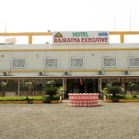 Hotel Rajratna Executive Supe Εξωτερικό φωτογραφία