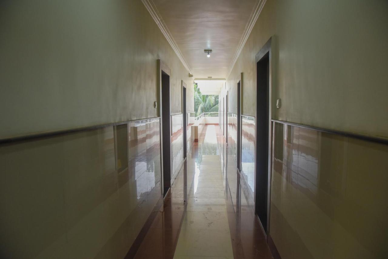 Hotel Rajratna Executive Supe Εξωτερικό φωτογραφία