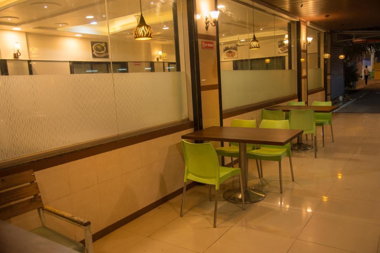 Hotel Rajratna Executive Supe Εξωτερικό φωτογραφία